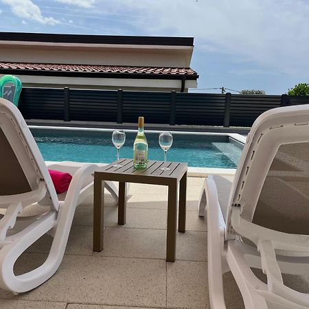 Apartman Dora Šmrika Exteriör bild